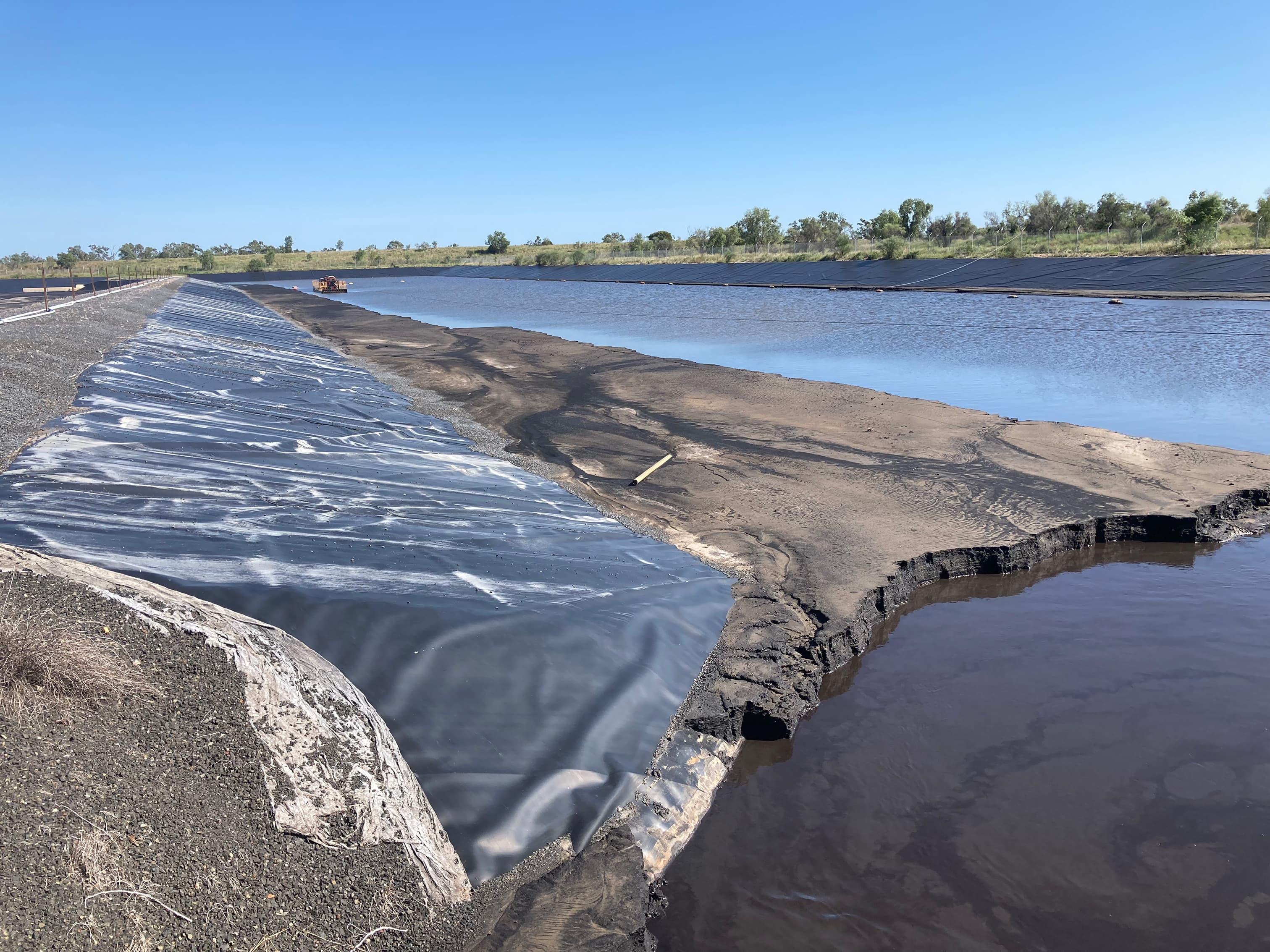 GEOTUBE units were filled and placed strategically to restore 95% of the silt trap’s capacity, preventing sediment overflow into the holding pond.